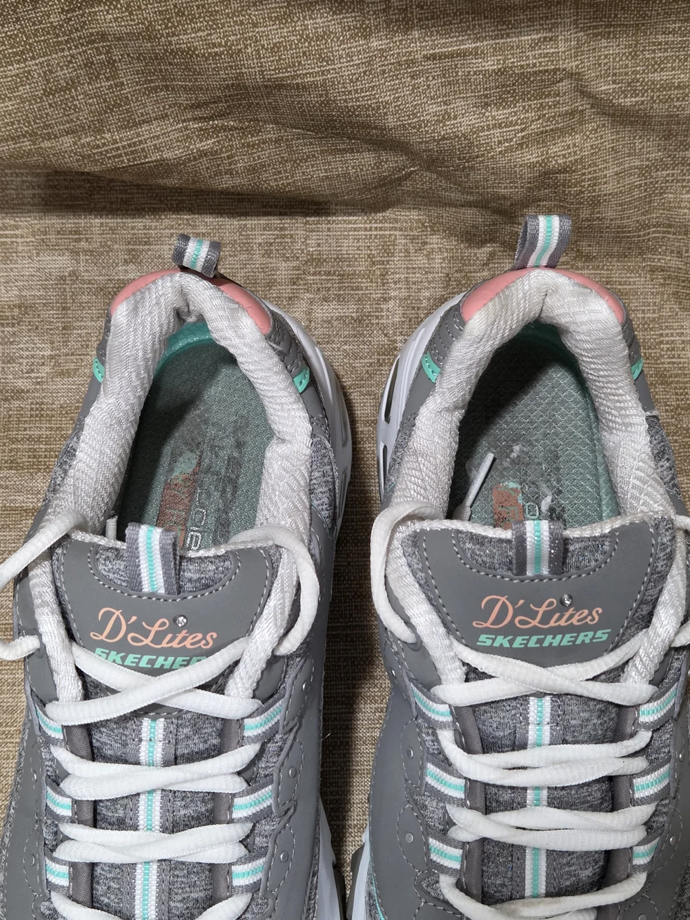 Skechers D'Lites Sparkling Rain sneakers in Gray Womens 9.5 - Picture 6 of 10